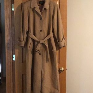 Vintage Lauren Ralph Lauren Belted Camel Hair Coat in Size 10